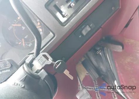 1995 Chevrolet G20 from USA, damaged, VIN 1GBEG25H2SF139482